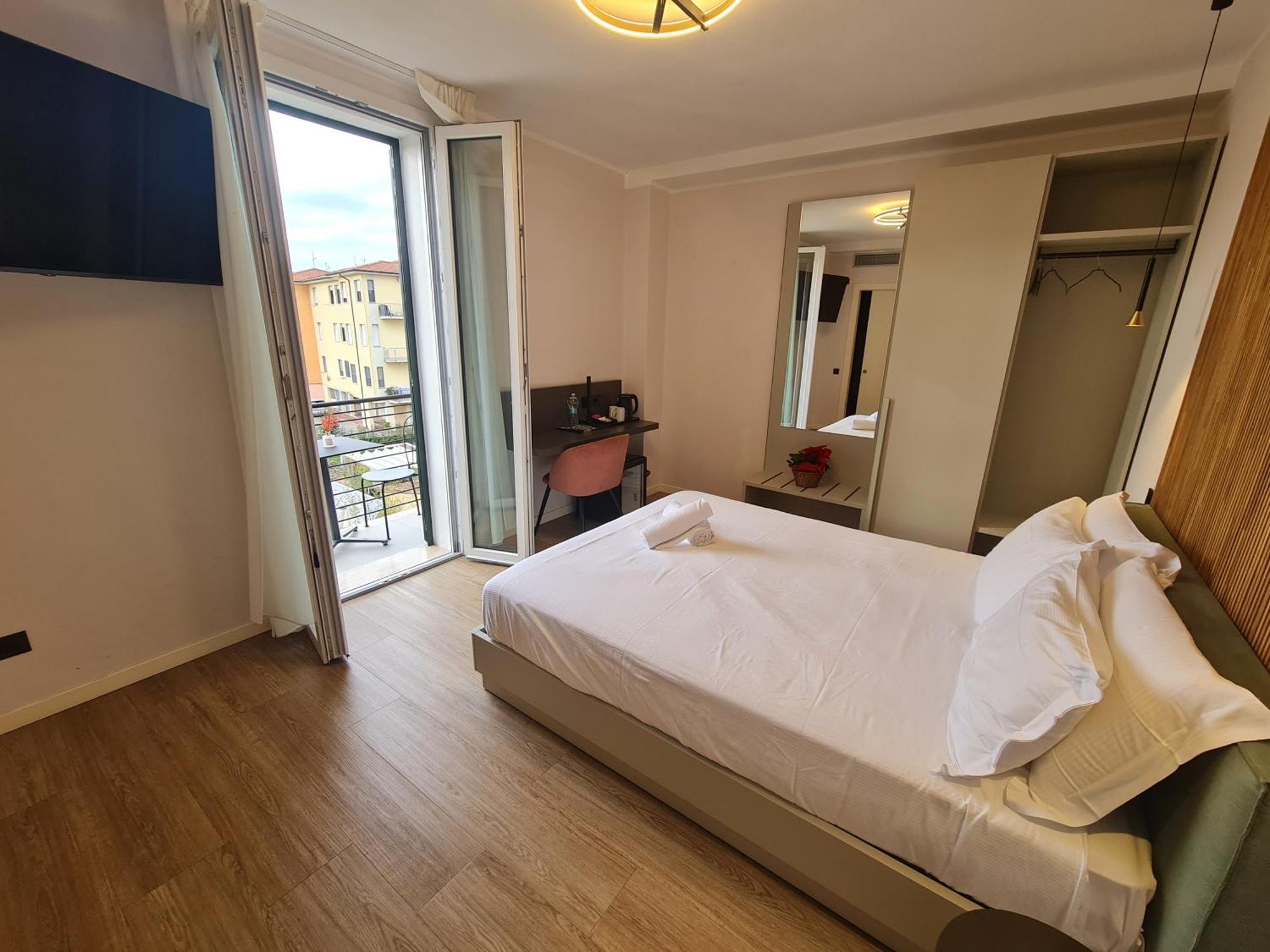 Hotel Miratorre Superior Pisa Buitenkant foto